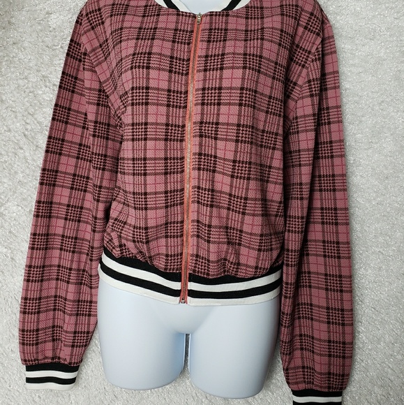 SALE!! Lightweight plaid bomber jacket. - Picture 8 of 8